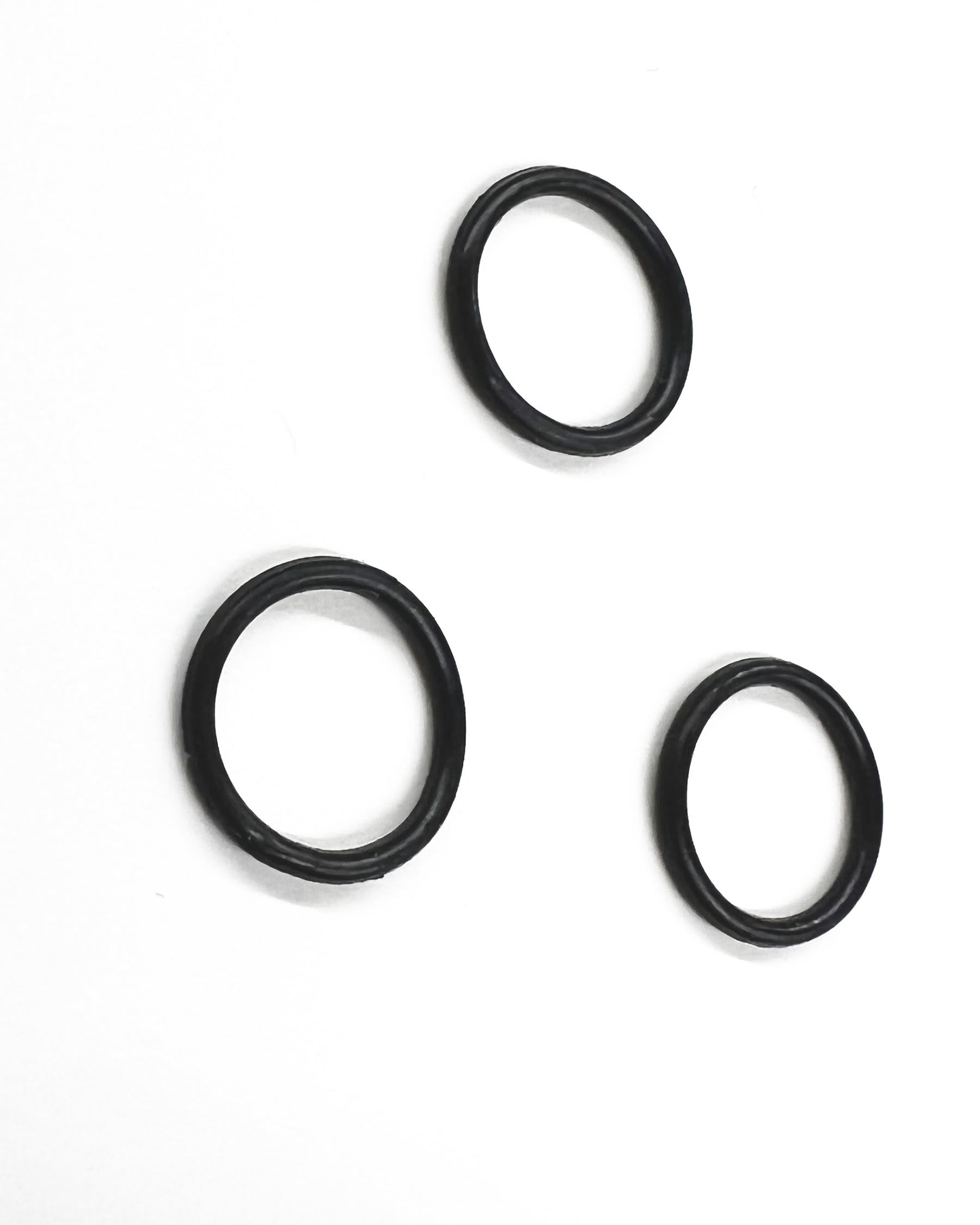 BLACK BACK CAMERA LENS O-RING GASKET FOR BACK GLASS LASER (100 PACK) IPHONE XR & ABOVE MODELS